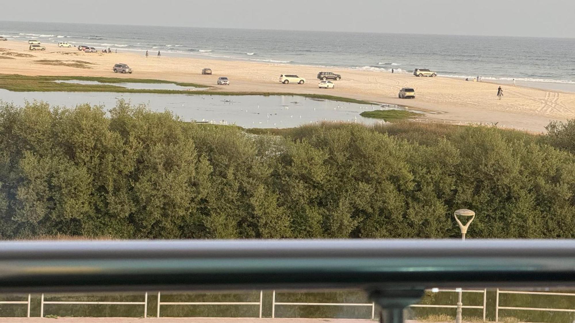 Apartmán بحرية فاخرة بمنطقة الدهاريز السياحية Luxury Sea View In Dahariz, *